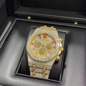 Montre-bracelet élégante en quartz pour homme avec accent en diamant Moissanite, design hybride classique et moderne - Product Image 1