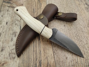 Couteau de chasse et de camping plein tang en acier inoxydable à pointe tombante 58HRC, manche en bois de frêne, étui en cuir Pasha - Product Image 6