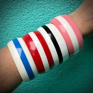 Brazalete de Resina con Rayas Rojas, Blancas y Azules para Mujer, Bloques de Color, Pulsera Redonda, Joyería de Moda, Anillo de Brazo Acrílico Hecho a Mano - Product Image 5