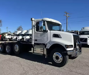 Camión Usado de Alto Rendimiento 2021 Volvo VHD84B300 con Cabina y Chasis - Eje Delantero de 455HP, Automático, Listo para Envío Mundial - Product Image 4