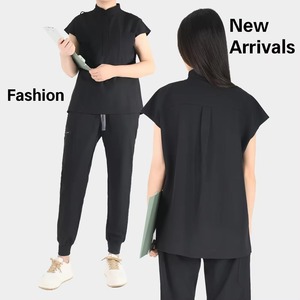 Conjunto de Uniforme Médico para Mujer, Color Negro, Tejido de Poliéster, con Bolsillos, para Personal Médico - Product Image 1