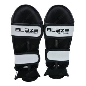 Espinilleras personalizadas para kickboxing, muay thai, entrenamiento y sparring, protectores de empeine y piernas de cuero genuino. - Product Image 3