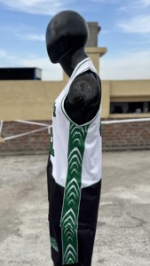 Maillot de basketball professionnel personnalisé à col ras du cou et sans manches, imprimé par transfert thermique, respirant et à séchage rapide pour l'entraînement - Product Image 5