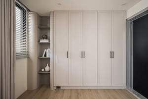 Armoire moderne en bois à plusieurs portes et tiroirs, meuble de rangement spacieux pour chambre à coucher, idéal pour l'aménagement intérieur. - Product Image 2