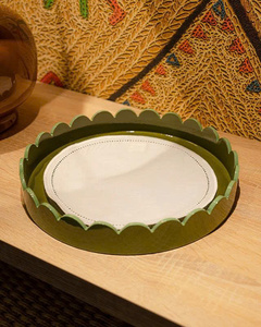 Plateau en bois laqué vert olive de qualité supérieure, plateau de vanité brillant pour la décoration et l'organisation de la maison de luxe - Product Image 4