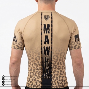 Vente en gros de rashguards personnalisés en sublimation anti-UV, écologiques, pour hommes, pour l'entraînement au BJJ, respirants, à manches courtes, compressifs - Product Image 2