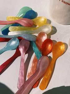 Cuchara para Servir Ensaladas de Resina, Juego de Cuchara y Tenedor para Servir Alimentos de Resina al Mejor Precio, 100% Hecho a Mano, Cuchara para Cena de Restaurantes con el Mejor Acabado Pulido - Product Image 3