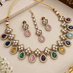 Ensemble collier et boucles d'oreilles pour femme JeweleMarket, plaqué or, avec cristaux et strass, style ethnique, pour mariage, fiançailles, anniversaire, fête, cadeau - Product Image 2