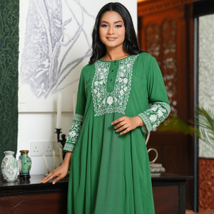 Robe élégante en mousseline de soie verte pour femmes - Product Image 4