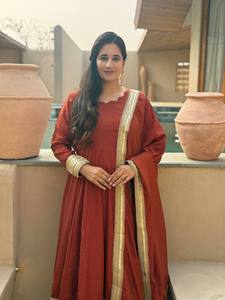 Ensemble Anarkali pour femme, tissé uni, manches longues, avec dupatta brodé, tenue indo-occidentale pour soirée - Product Image 4