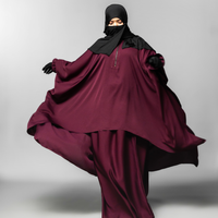 Ensemble Abaya Nida bordeaux modeste grande taille en polyester respirant et antistatique, fait main, coupe ample, longueur au sol, avec détails froncés