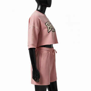 Conjunto de Top Corto y Pantalones Cortos para Mujer, Algodón y Poliéster, Color Rosa Polvoriento, Panel Zigzag, Estampado Puff, Logotipo Personalizado, 100% Algodón - Product Image 3