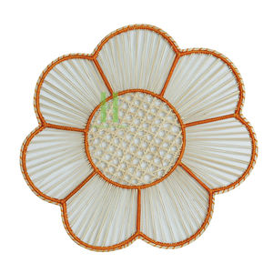Meilleures ventes : Assiettes de présentation en jonc de mer naturel, tressées à la main, style bohème, pour décoration de table de mariage, sets de table festonnés en osier 35 cm - Product Image 3