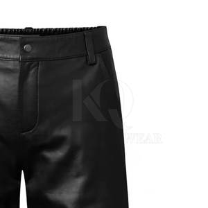 Pantalones Cortos Casuales de Cuero para Hombre con Costuras Reforzadas, Cintura Cómoda, Ecológicos y Transpirables para Uso Diario - Product Image 5