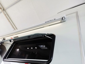 Toldo Lateral Completo para Caravanas de Viaje con Luz LED para Vehículos Recreativos - Product Image 5