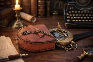 Brújula de Magnezia con Apertura a Presión y Diseño de Reloj Solar, Estuche de Cuero, Accesorio Steampunk Vintage, Regalo Único para Hombre, Hermosa Decoración Antigua Hecha a Mano - Product Image 3