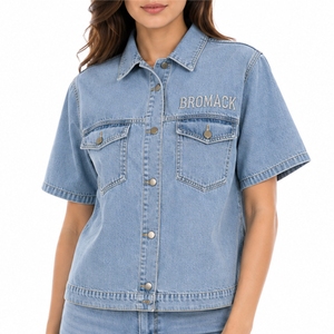 Chemise en jean à manches courtes pour femmes, surchemise décontractée à boutons, vêtements décontractés modernes, chemise en jean de style streetwear d'été pour femmes - Product Image 2