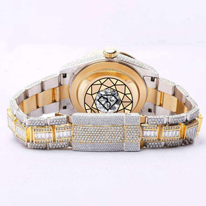 นาฬิกา Iced Out สำหรับผู้ชาย สายแบบ Baguette GMT สองสี ประดับเพชร สไตล์หรูหรา - Product Image 5