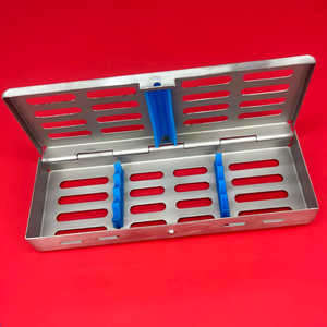 Cassette de stérilisation pour 4 instruments, système de verrouillage par bouton, acier inoxydable, sans rouille, raccords en silicone, bleu, rouge, vert, gris - Product Image 3
