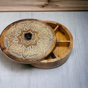 Handcrafted Brown Wooden Eco-Friendly Multifunction Spice <b>Box</b> Nut Grinder Dishwasher Safe Dust Resistant Custom Logo <b>Herb</b> Tool - Product Image 4
