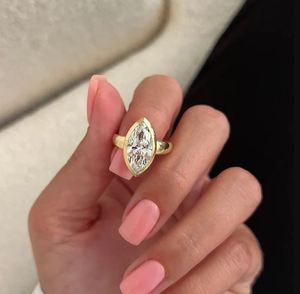 แหวนเพชรทรงมาร์คีส์ 1.5 กะรัต เพาะเลี้ยงในห้องปฏิบัติการ ตัวเรือนทอง 14K ดีไซน์หรูหรา สำหรับงานหมั้นและงานแต่งงานสำหรับผู้หญิง - Product Image 1