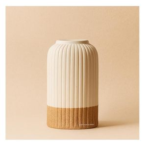 Vase de table plissé en céramique au design minimaliste, personnalisable, en porcelaine côtelée, centre de table pour salon et salle à manger - Product Image 3