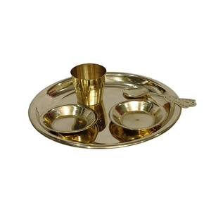 Plateau de culte en laiton Panch Puja & Jal Patra avec Lota de Pooja et cuillère, ensemble Charan Amrit, brûleur d'encens Bakhoor, taille personnalisée - Product Image 1