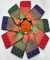 Sari traditionnel en soie rouge modal avec bordure dorée et pallu vert, style Banarasi, pour femmes, idéal pour les fêtes et les mariages, robe ethnique indienne