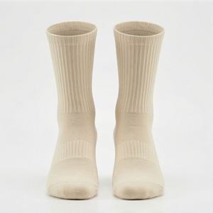 ถุงเท้ากีฬาแบบหนาพิเศษสำหรับผู้หญิง รองรับแรงกระแทกสูง ระบายอากาศได้ดี ผลิตจากผ้าฝ้าย เหมาะสำหรับออกกำลังกายที่ยิม  สามารถปรับแต่งสีได้ - Product Image 1