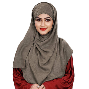Voile en Soie Extensible Imprimé Numérique pour Femmes Musulmanes – Vente en Gros, Respirant, Prix Abordable, Personnalisable, Toutes Saisons - Product Image 2