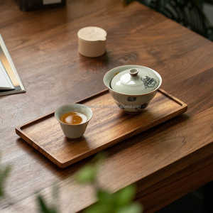 Plateau de service artisanal en bois d'acacia naturel de qualité supérieure, personnalisable, compatible lave-vaisselle et micro-ondes, finition thermolaquée, moderne - Product Image 1