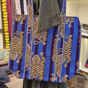 Wholesale Reusable Custom Logo Printed 100% Cotton <b>Canvas</b> <b>Tote</b> Bag Eco-Friendly High Quality Elegant Designs Inner/Outer Pockets - Product Image 1