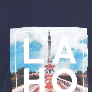 เสื้อยืดผู้ชายคุณภาพสูง 100% ผ้าฝ้าย สีพื้น ทรงหลวม รับออกแบบลายเอง ผลิตจากโรงงานโดยตรง - Product Image 2