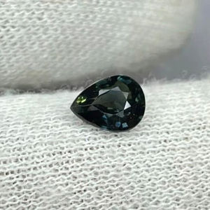 Saphir naturel bleu sarcelle, non chauffé, taille poire, pour bijoux. - Product Image 1