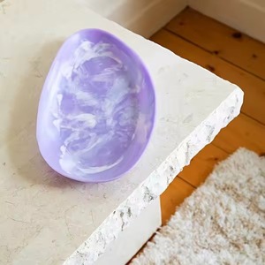 Assiettes en résine de luxe tendance, forme personnalisée, motif poli, classiques, lavables au lave-vaisselle, faites à la main, qualité alimentaire, écologiques - Product Image 1