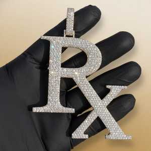 Colgante VVS Moissanite completamente cubierto de piedras, plata de ley 925, estilo hip hop, colgante con letra inicial para unisex. - Product Image 1