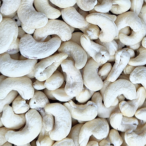 Venta al por Mayor de Nueces de Anacardo Crudas W320, Nueces de Anacardo Premium de Vietnam a Precio Razonable - Product Image 1