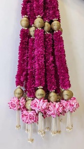 Guirlandes murales florales traditionnelles en tissu Gajra, roses et dorées, perlées, pour entrées, mariages, Diwali, Ramadan, et décorations de portes - Product Image 2