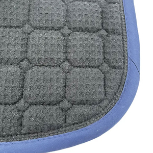 Tapis de selle de cheval haut de gamme pour dressage, saut d'obstacles et course, design matelassé respirant avec passepoil, logo personnalisé, vente en gros OEM - Product Image 5