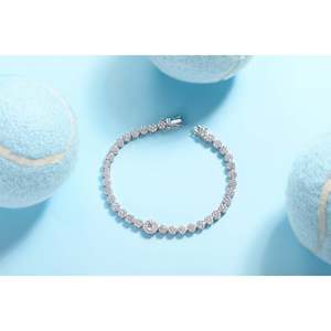 Pulsera de tenis de lujo de plata de ley 925 con baño de rodio y moissanita en forma de hexágono |   Joyería Fina Ajustable con Certificación GRA - Product Image 3