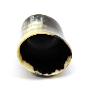 Verres à shot en corne véritable Viking, base en bois naturel polie, pour whisky, rhum, vodka, idéal pour les fêtes - Product Image 3