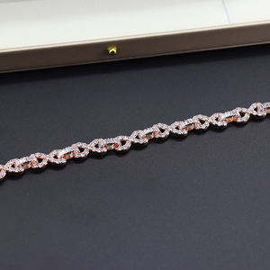 Bracelet tennis géométrique AMBER JEWELS plaqué or 10K, or massif 18K, avec cristaux taille baguette et strass, certifié IGI, luxe - Product Image 3