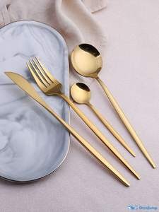 Colección de Cubertería Dorada Royal Signature, Soluciones Premium para Banquetes, Venta al por Mayor y Exportación - Product Image 4