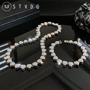 Collar con Colgante de Corazón de Moissanita Chapado en Oro de 14K, Corte Brillante, Certificado por Terceros, Unisex, para Hombre y Mujer, Regalo, Estilo Hip Hop, para Fiestas - Product Image 1