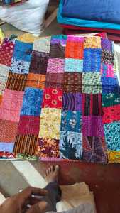 Colchas Kantha Hechas a Mano 100% Algodón Ecológico Reciclado con Piezas de Tela Coloridas, Costura Tradicional, Estilo Rústico - Product Image 2