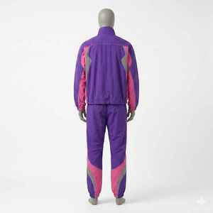 Ensemble de survêtement sportif gaufré pour homme avec logo personnalisé, coupe-vent de jogging respirant en nylon réfléchissant et bandes de passepoil blanc - Product Image 6