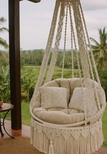 Fauteuil suspendu en macramé beige en coton, chaise suspendue d'extérieur, chaise à bascule en macramé, hamac en macramé, chaise balançoire - Product Image 2