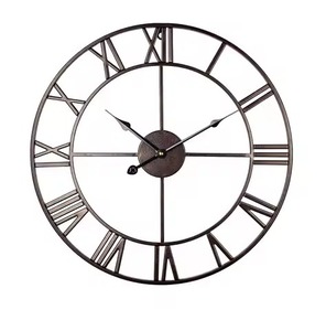 Horloge murale moderne en métal avec chiffres romains, design analogique à quartz, style minimaliste, aspect antique, décoration de salon - Product Image 6