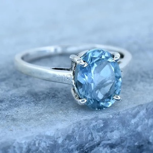 Bague empilable en argent sterling 925 avec topaze bleue, faite à la main, bijoux chrétiens bohèmes en pierres précieuses - Product Image 3