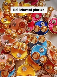 Plateau artisanal Rakhi Roli Chawal, mini Tikka Thali pour Raksha Bandhan, Bhai Dooj, Tilak, plateaux ronds en fil de satin multicolore - Product Image 3